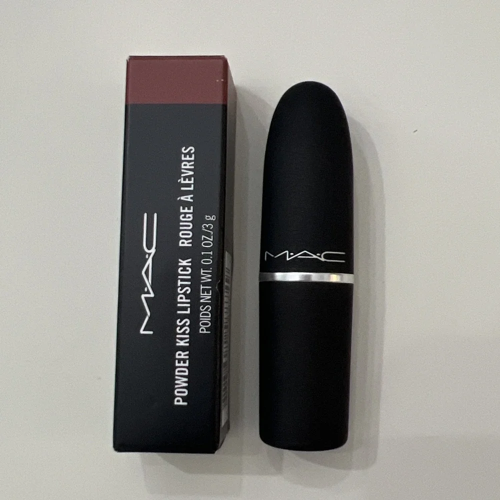MAC - Powder Kiss Lipstick -  Marrakesh-Mere 925